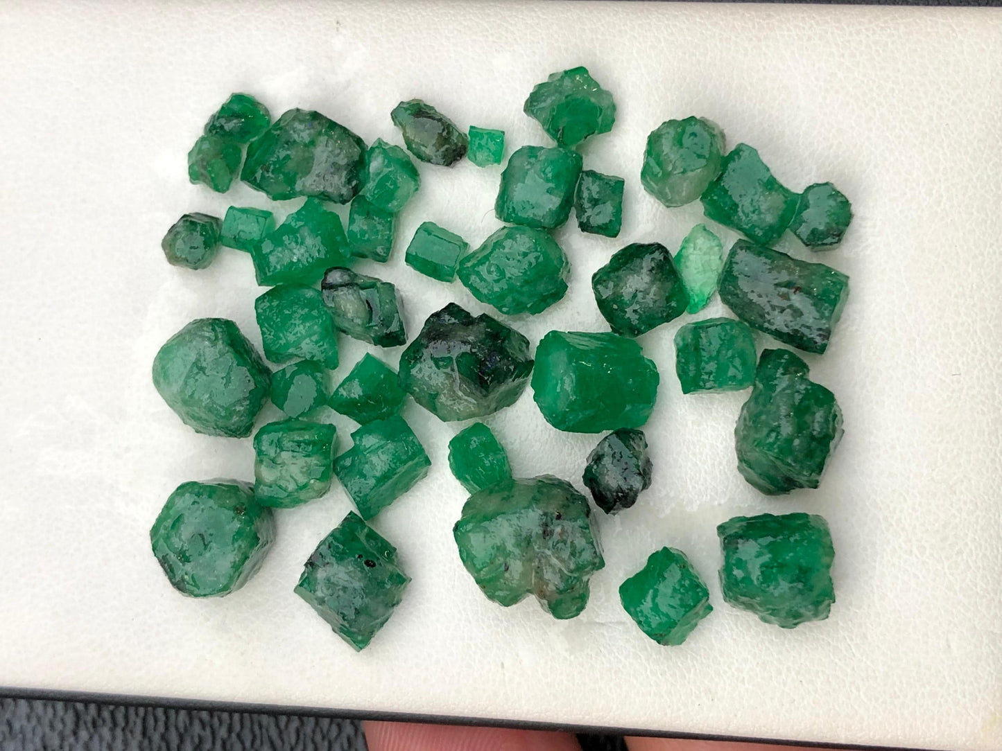 Natural Emerald Rough Lot  Swat Emerald Crystals  Raw Green Gemstone Parcel for Jewelry  Collectors