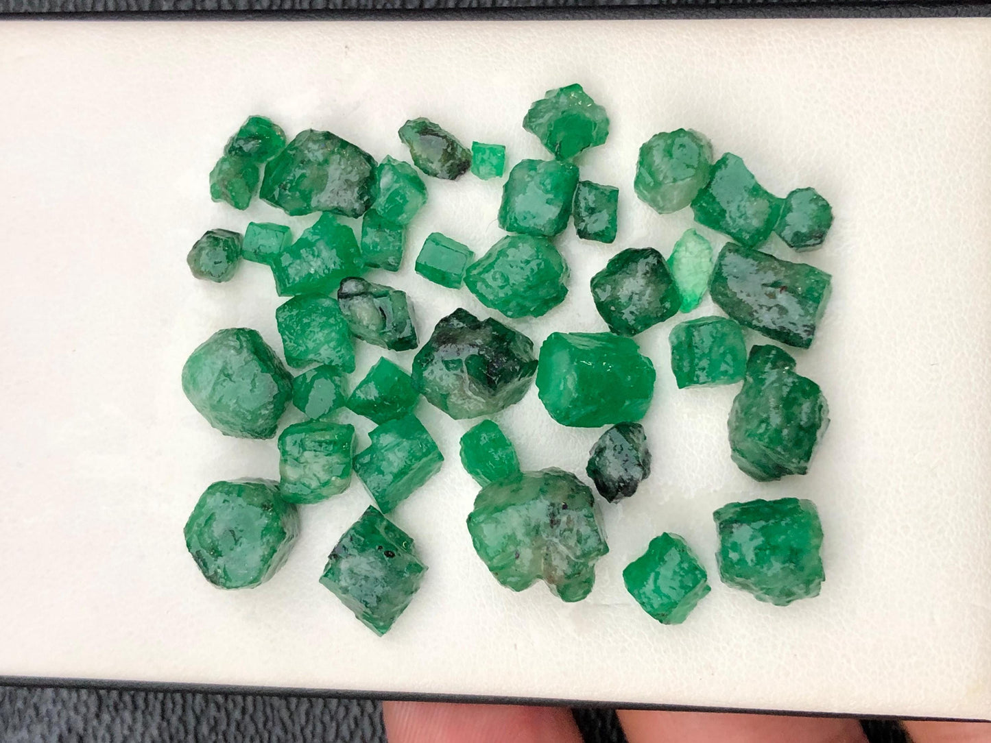 Natural Emerald Rough Lot  Swat Emerald Crystals  Raw Green Gemstone Parcel for Jewelry  Collectors