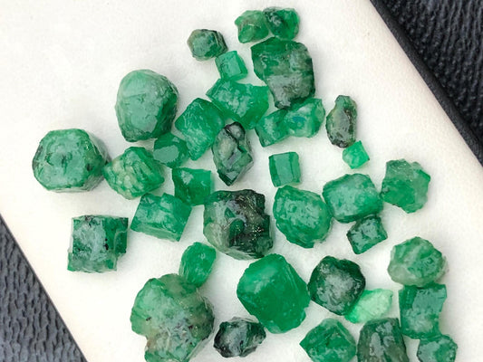Natural Emerald Rough Lot  Swat Emerald Crystals  Raw Green Gemstone Parcel for Jewelry  Collectors