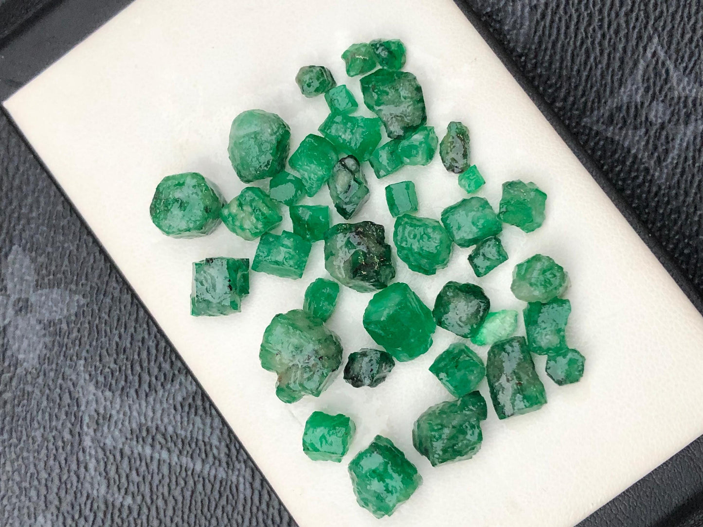 Natural Emerald Rough Lot  Swat Emerald Crystals  Raw Green Gemstone Parcel for Jewelry  Collectors